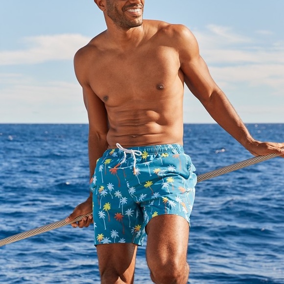 Tommy Bahama Naples Pom Palms 6-Inch Swim Trunks NWT